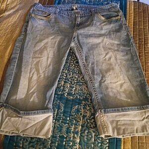 Maurices Light Blue Cropped Jeans